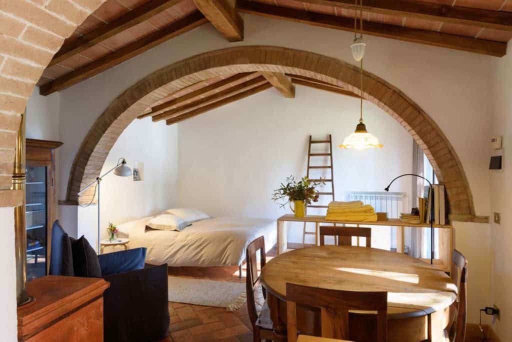 SSB Away - Tuscany Italy interior of residence